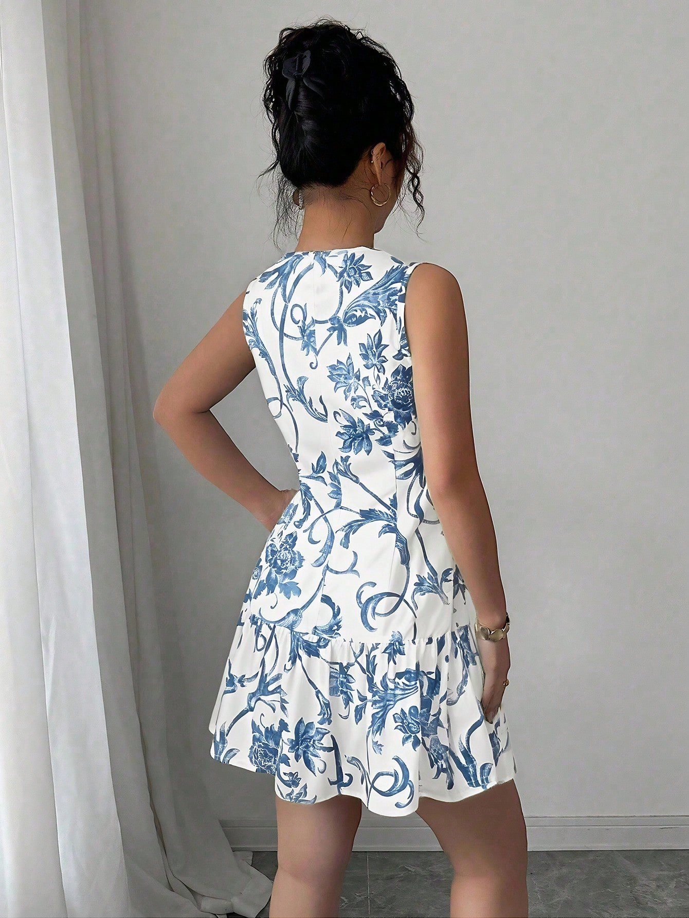 Gaun Mini Wanita Tanpa Lengan  - French Vintage Floral Midi Dress ulasan dan harga